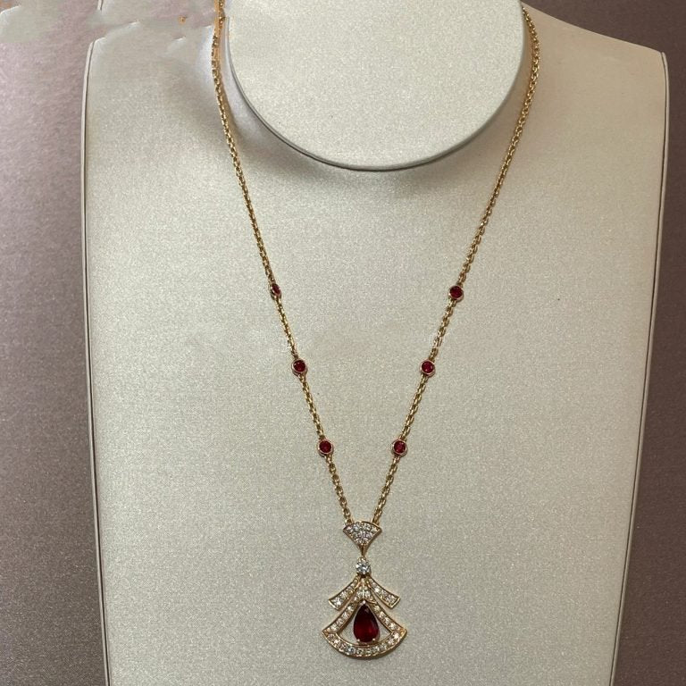Bvlgari Dream Necklace Carnelian Cubic Zirconia Pink Gold